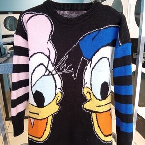 Vintage Donald and Daisy Duck Size large Sweater size armpit to armpit 20' and